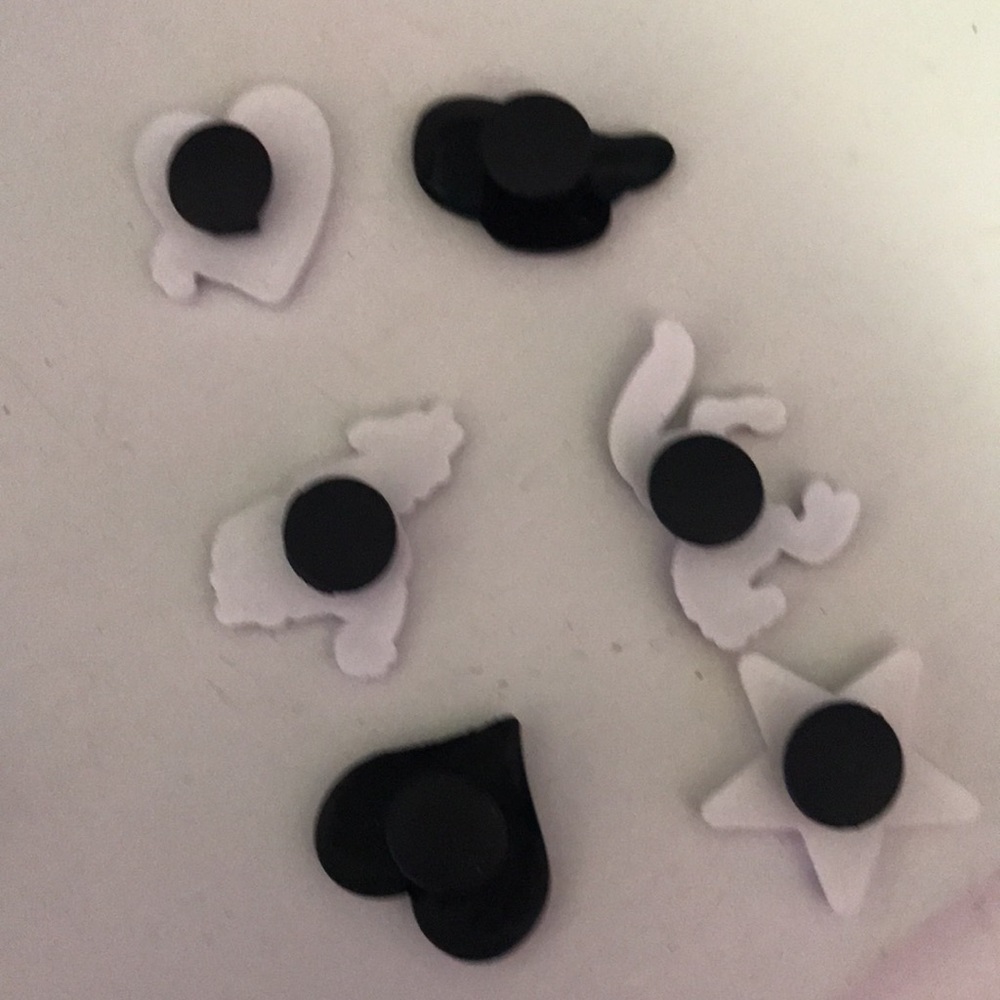Croc charms or jibbitz cowgirl style - Picture 3 of 3